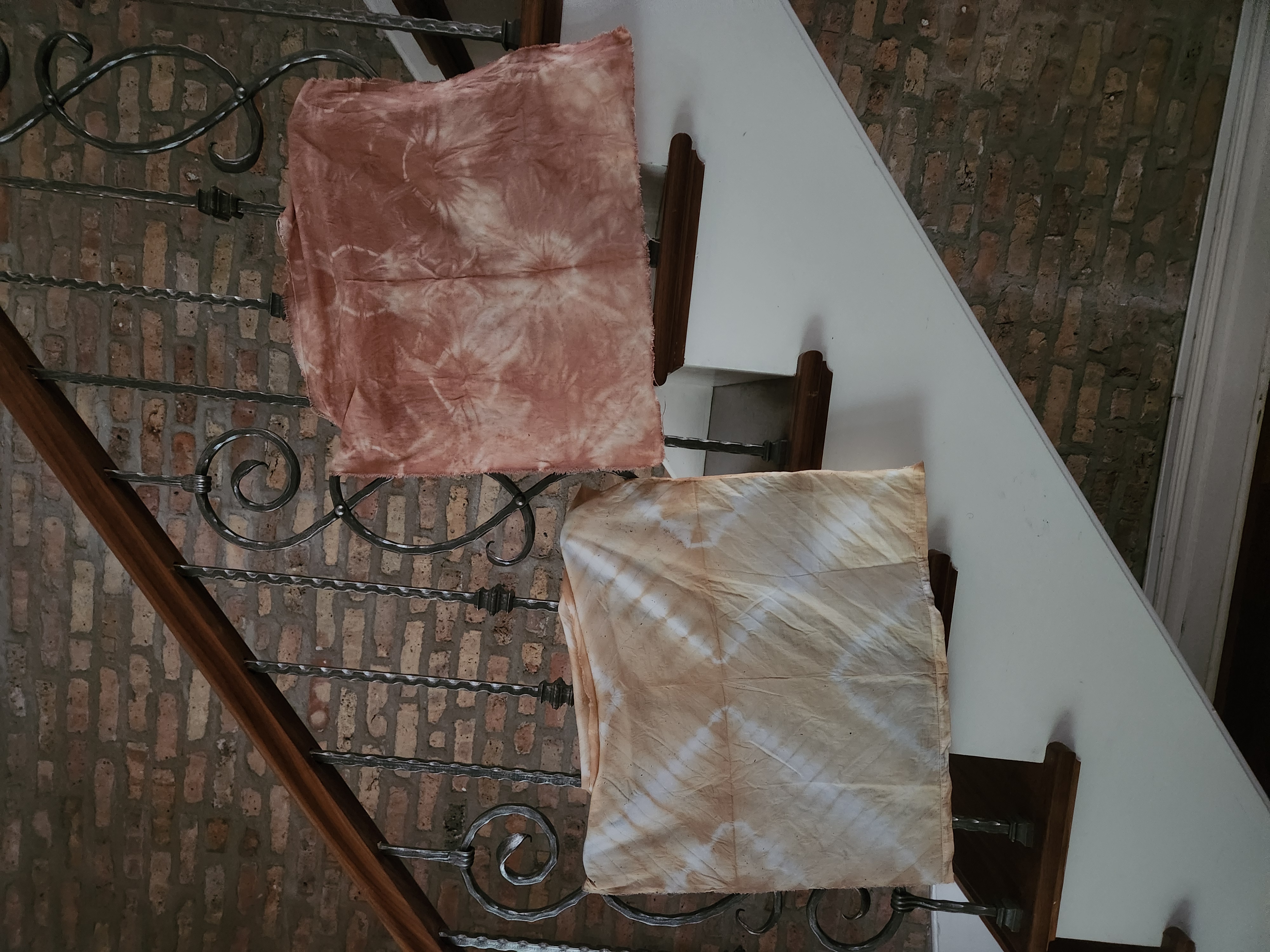 Bandana%20dying%20with%20Buckthorn%20wood